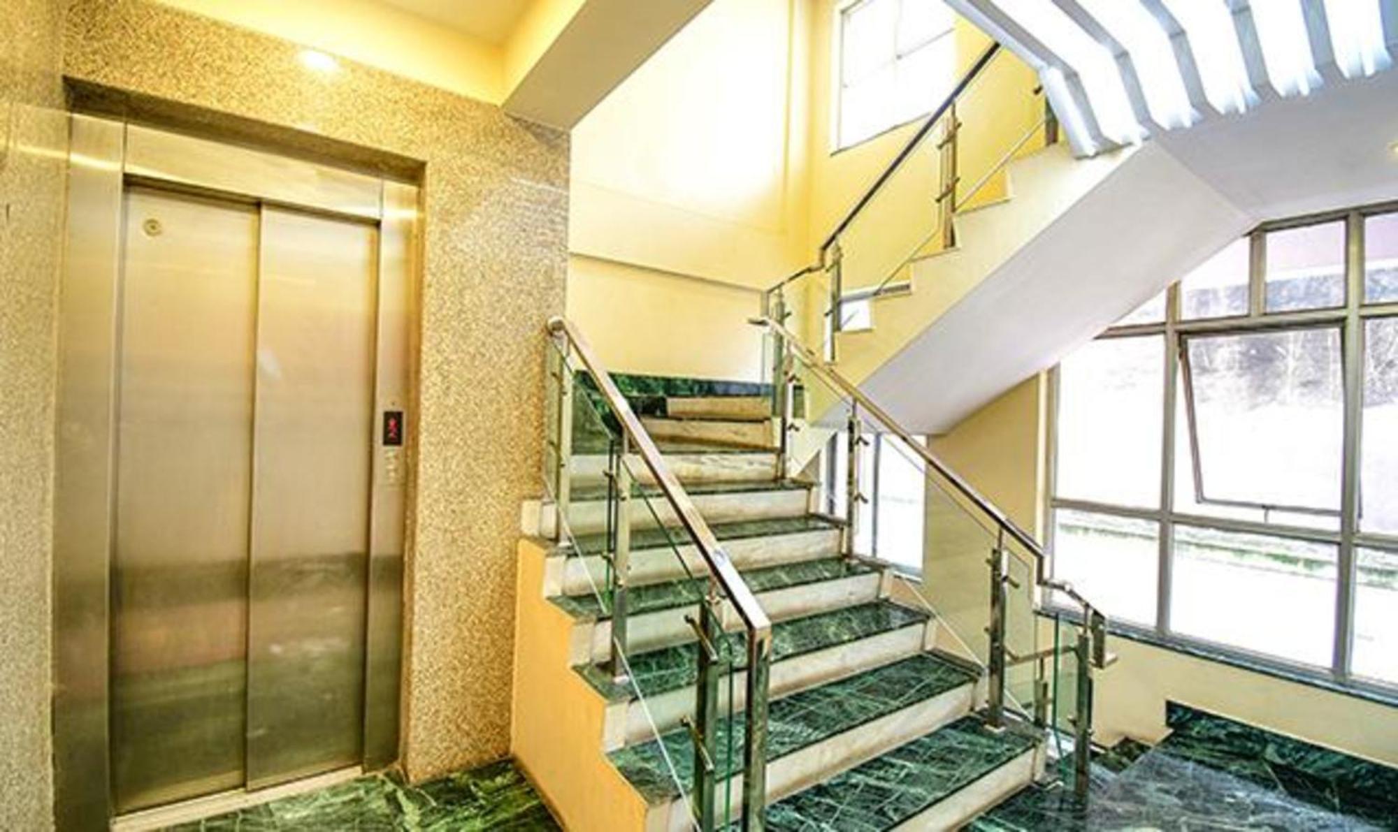 Fabhotel Stay Inn International - Nr Sealdah Station 콜카타 외부 사진